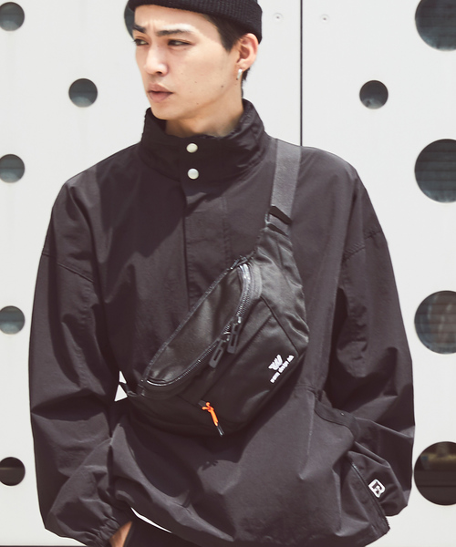 wdl.（ワームデザインラボ）の「【wdl.】DELTA / BODY BAG（バックパック/リュック・レディース・ブラック/ネイビー・FREE）」の5枚目の写真