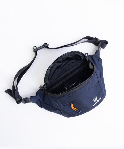 wdl.（ワームデザインラボ）の「【wdl.】DELTA / BODY BAG（バックパック/リュック・レディース・ブラック/ネイビー・FREE）」の12枚目の写真