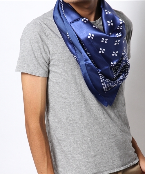 WEGO（ウィゴー）の「WEGO/バンダナスカーフ（マフラー・メンズ・ブラック/ブルー・FREE）」の5枚目の写真