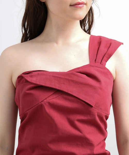 VIS（ビス）の「【セットアップ対応】麻混ワンショルダーねじれビスチェ（その他トップス・レディース・レッド/ベージュ・FREE）」の8枚目の写真