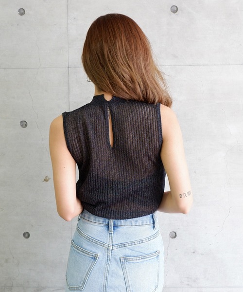 SPIRALGIRL(スパイラルガール)の「ノースリーブ透かしニットトップス(ニット/セーター・レディース・オフホワイト/ブラック・FREE)」の3枚目の写真