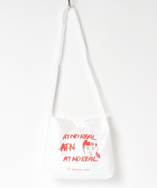 fridge（フリッジ）の「【at no real】タイベック ワンマイルバッグ（ショルダーバッグ・メンズ・ホワイト系その他/ホワイト系その他2/ホワイト系その他3/ホワイト系その他4/ホワイト系その他5・ONESIZE）」の3枚目の写真