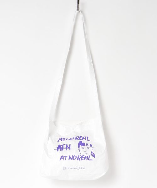 fridge（フリッジ）の「【at no real】タイベック ワンマイルバッグ（ショルダーバッグ・メンズ・ホワイト系その他/ホワイト系その他2/ホワイト系その他3/ホワイト系その他4/ホワイト系その他5・ONESIZE）」の4枚目の写真