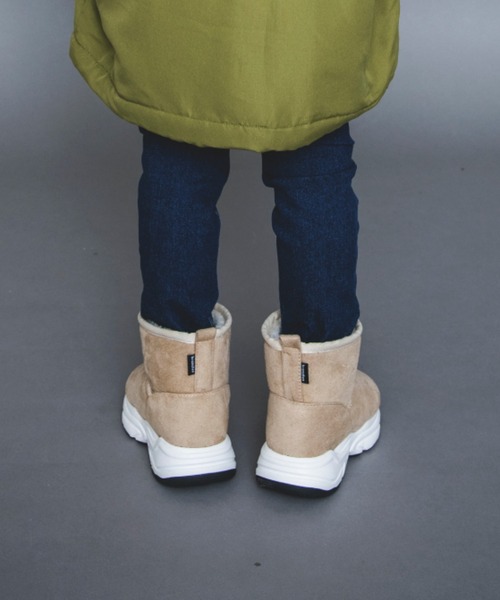 BRANSHES（ブランシェス）の「【WEB限定】スニーカーブーツ（ブーツ・キッズ・ブラック/ベージュ・15cm/16cm/17cm/18cm/19cm）」の4枚目の写真