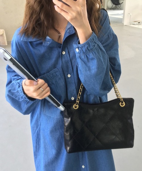 Jewelobe(ジュエローブ)の「ギャザーポケットデニムシャツワンピース(ワンピース・レディース・インディゴブルー/ブルー・FREE)」の8枚目の写真