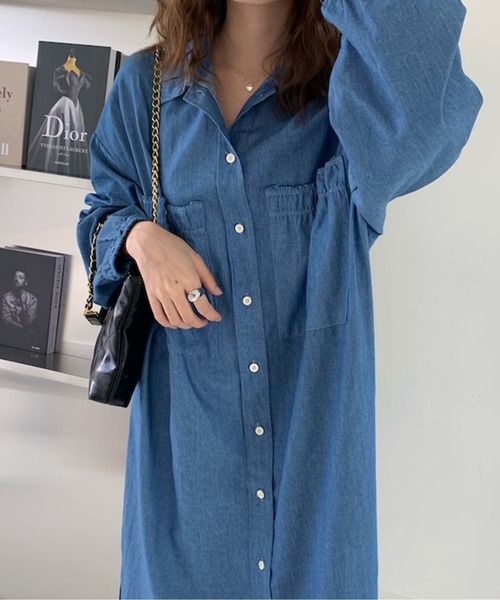 Jewelobe(ジュエローブ)の「ギャザーポケットデニムシャツワンピース(ワンピース・レディース・インディゴブルー/ブルー・FREE)」の13枚目の写真