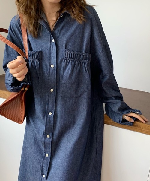 Jewelobe(ジュエローブ)の「ギャザーポケットデニムシャツワンピース(ワンピース・レディース・インディゴブルー/ブルー・FREE)」の19枚目の写真
