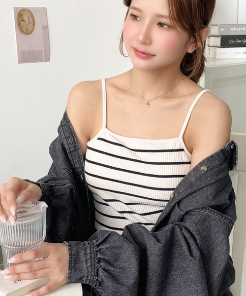 moment+(モーメントプラス)の「【累計販売枚数4万枚突破!】カップ付きテレコリブスクエアキャミソール(キャミソール・レディース・ブラウン/モカ/ベージュ/オフホワイト/ブラック/ホワイト系その他/ナチュラル/チャコールグレー・M/S/L)」の16枚目の写真