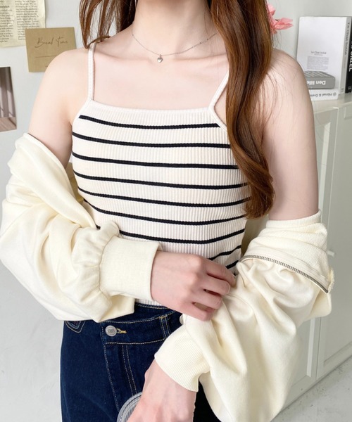 moment+(モーメントプラス)の「【累計販売枚数4万枚突破!】カップ付きテレコリブスクエアキャミソール(キャミソール・レディース・ブラウン/モカ/ベージュ/オフホワイト/ブラック/ホワイト系その他/ナチュラル/チャコールグレー・M/S/L)」の21枚目の写真