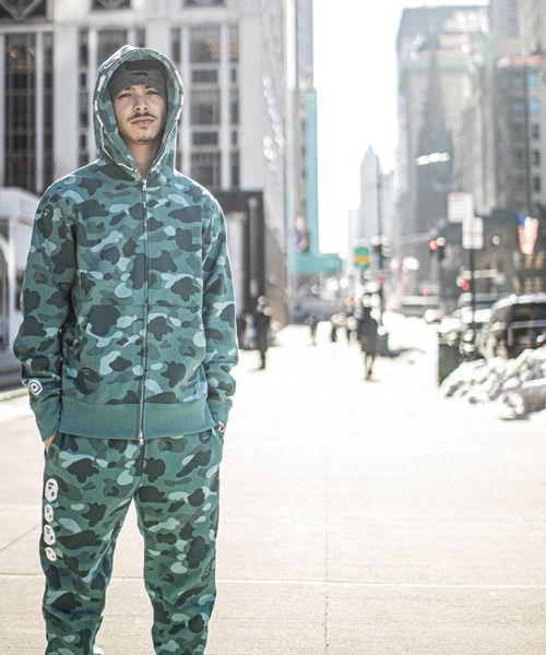A BATHING APE（アベイシングエイプ）の「COLOR CAMO 2ND APE