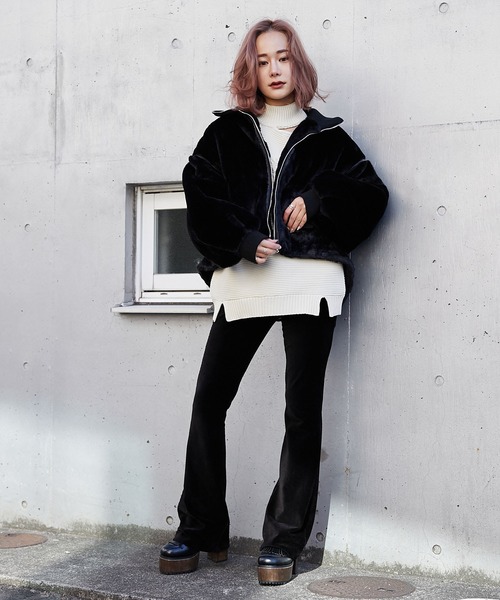 MoNiLEボリューム袖パーカーブルゾン　エコレザー MoNiLEボリューム袖パーカーブルゾン エコレザー フード付き