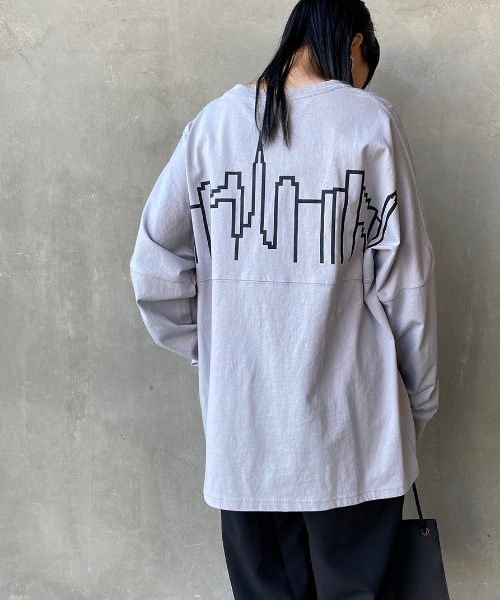 Manhattan Portage（マンハッタンポーテージ）の「[MANHATTAN PORTAGE/マンハッタンポーテージ] 別注 スカイラインロゴバックプリントロンＴ（Tシャツ/カットソー・レディース・ホワイト/ブラック/グレー/ピンク・S/M/L）」の3枚目の写真