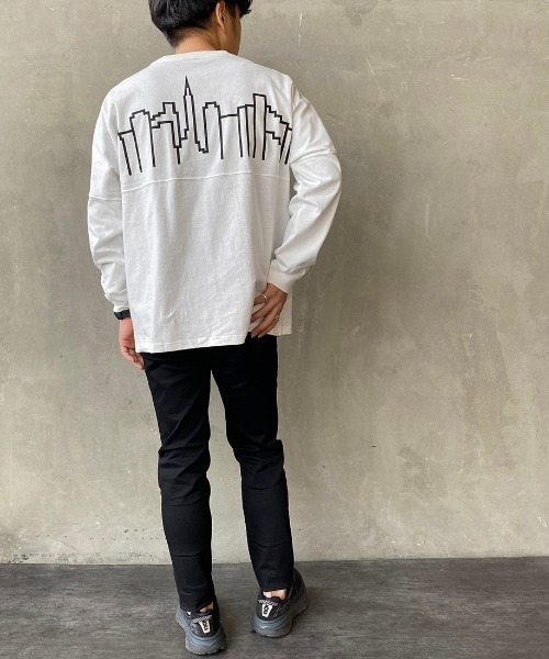 Manhattan Portage（マンハッタンポーテージ）の「[MANHATTAN PORTAGE/マンハッタンポーテージ] 別注 スカイラインロゴバックプリントロンＴ（Tシャツ/カットソー・レディース・ホワイト/ブラック/グレー/ピンク・S/M/L）」の12枚目の写真
