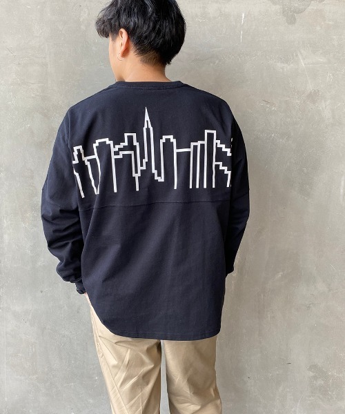 Manhattan Portage（マンハッタンポーテージ）の「[MANHATTAN PORTAGE/マンハッタンポーテージ] 別注 スカイラインロゴバックプリントロンＴ（Tシャツ/カットソー・レディース・ホワイト/ブラック/グレー/ピンク・S/M/L）」の18枚目の写真