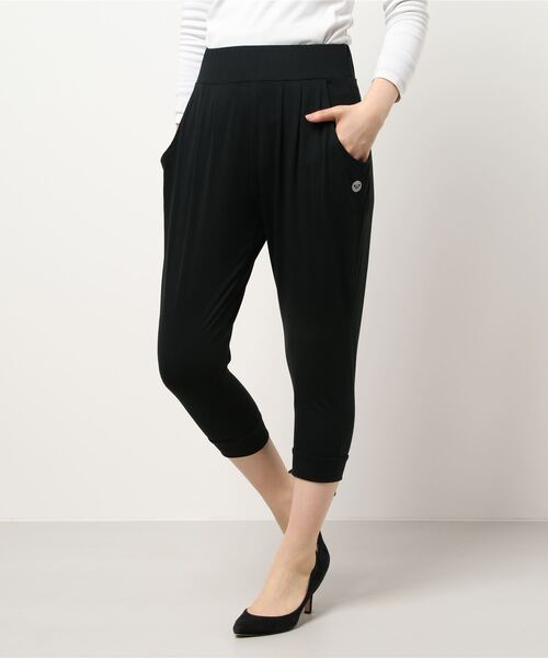 ROXY(ロキシー)の「RAIN DAZE LOOSE CROP/ロキシー フィットネス ジム ヨガ ランニング ルームウェアにも(その他パンツ・レディース・ブラック・LARGE/SMALL/MEDIUM)」の4枚目の写真