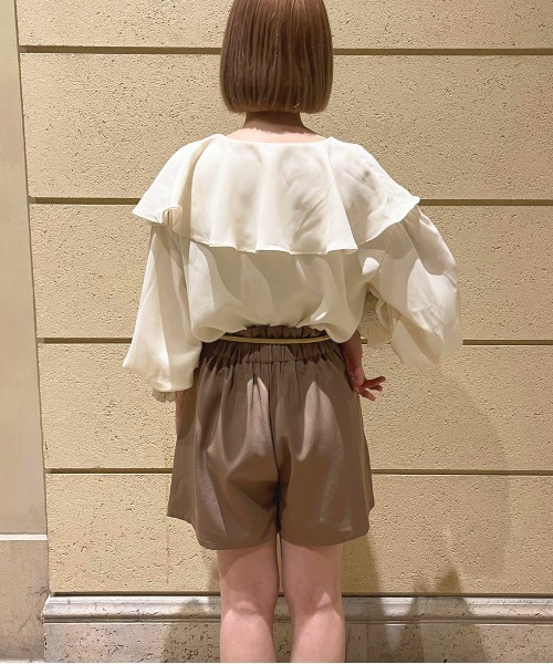 apres jour(アプレジュール)の「ラッフルデザインブラウス【ZOZOTOWN限定アイテム】(シャツ/ブラウス・レディース・ピンクベージュ/オフホワイト/アイボリー・フリー/X-LARGE)」の15枚目の写真