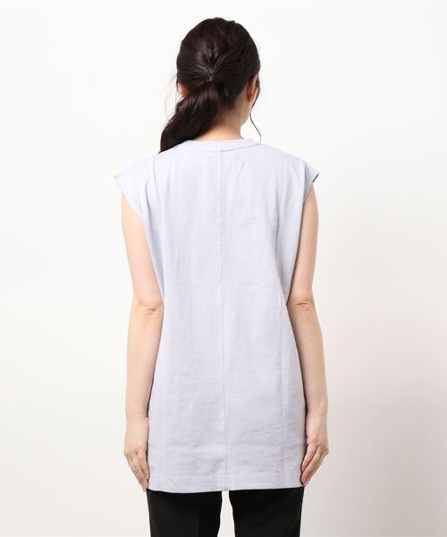 Samansa Mos2 blue（サマンサモスモスブルー）の「フレンチスリーブチュニック（シャツ/ブラウス・レディース・チャコール/オフホワイト/ラベンダー・ﾌﾘ-）」の5枚目の写真