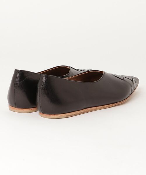 MAISON EUREKA(メゾンエウレカ)の「MAISON EUREKA ポインテッドトゥメッシュパンプス(パンプス・レディース・ブラック・38/35/36/37)」の3枚目の写真