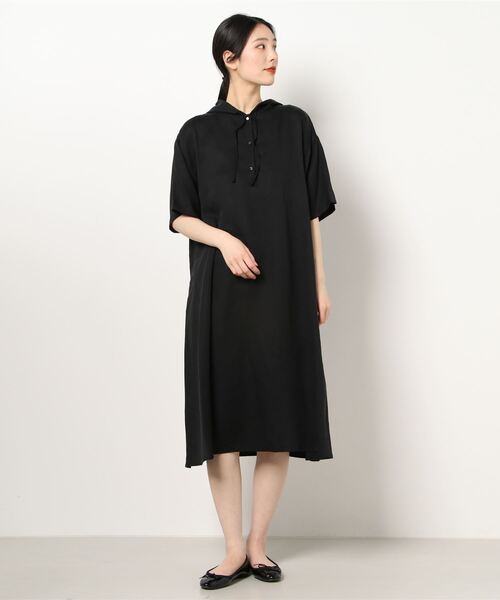 mizuiroind(ミズイロインド)の「mizuiro ind フーデッドフレアワンピース(ワンピース・レディース・カーキ/ライトブルー/ブラック・FREE)」の20枚目の写真