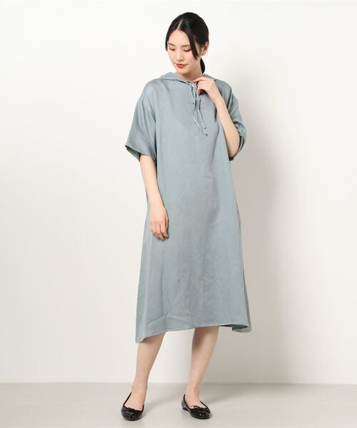 mizuiroind(ミズイロインド)の「mizuiro ind フーデッドフレアワンピース(ワンピース・レディース・カーキ/ライトブルー/ブラック・FREE)」の19枚目の写真