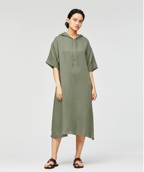 mizuiroind(ミズイロインド)の「mizuiro ind フーデッドフレアワンピース(ワンピース・レディース・カーキ/ライトブルー/ブラック・FREE)」の6枚目の写真