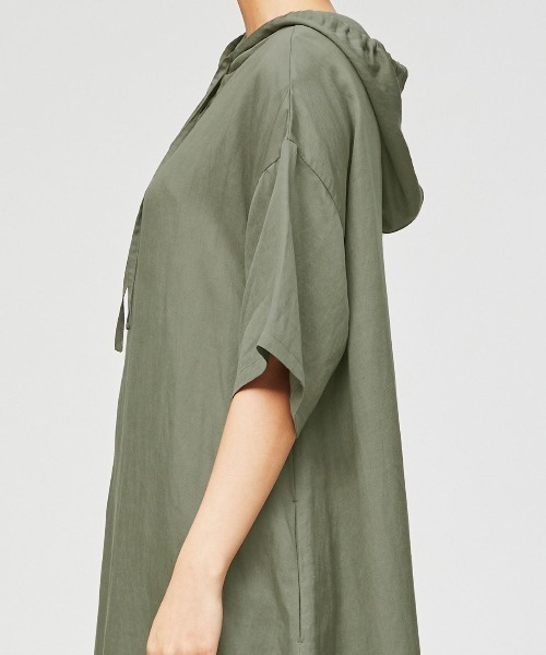 mizuiroind(ミズイロインド)の「mizuiro ind フーデッドフレアワンピース(ワンピース・レディース・カーキ/ライトブルー/ブラック・FREE)」の14枚目の写真