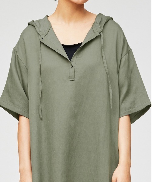 mizuiroind(ミズイロインド)の「mizuiro ind フーデッドフレアワンピース(ワンピース・レディース・カーキ/ライトブルー/ブラック・FREE)」の11枚目の写真