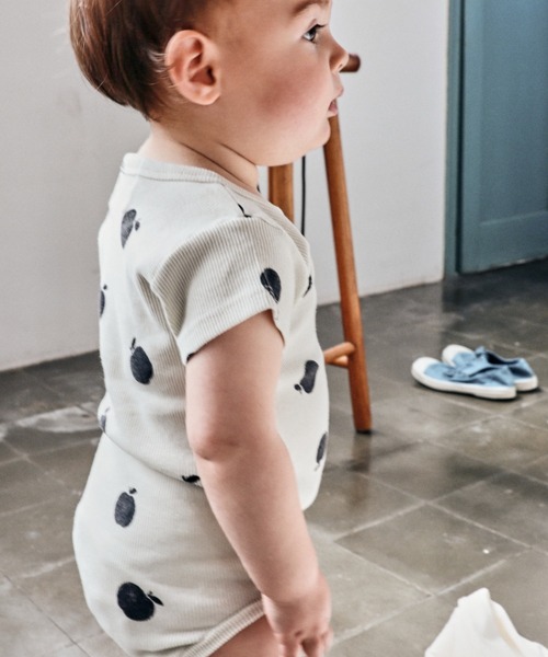 BOBO CHOSES（ボボショーズ）の「Poma allover short sleeve body（ロンパース・キッズ・オフホワイト・3MONTH/6-12MONTH/12-18MONTH）」の10枚目の写真
