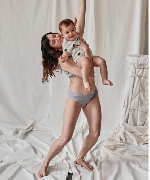 BOBO CHOSES（ボボショーズ）の「Poma allover short sleeve body（ロンパース・キッズ・オフホワイト・3MONTH/6-12MONTH/12-18MONTH）」の12枚目の写真