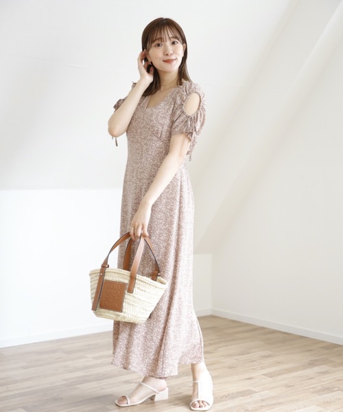 UNFIELD（アンフィールド）の「【UNFIELD フラワーマーメイド袖開きワンピース】（ワンピース・レディース・ブラック/ベージュ/サックスブルー・FREE）」の7枚目の写真