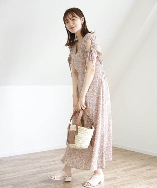 UNFIELD（アンフィールド）の「【UNFIELD フラワーマーメイド袖開きワンピース】（ワンピース・レディース・ブラック/ベージュ/サックスブルー・FREE）」の8枚目の写真