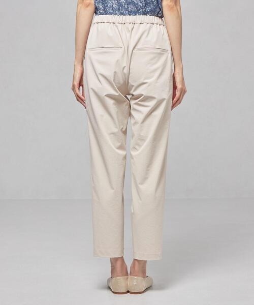 closet story（クローゼットストーリー）の「＜closet story＞□CSC テーパード イージーパンツ [接触冷感・紫外線防止・防透け・吸水速乾] -手洗い可能-（その他パンツ・レディース・ブラック/ナチュラル・FREE）」の5枚目の写真