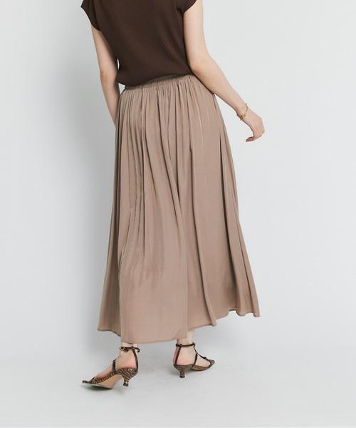 RIVE DROITE（リヴドロワ）の「柔らかく軽やかな印象　レーヨン混ギャザースカート（スカート・レディース・ベージュ/グリーン系その他/チャコールグレー/バイオレット・FREE）」の7枚目の写真