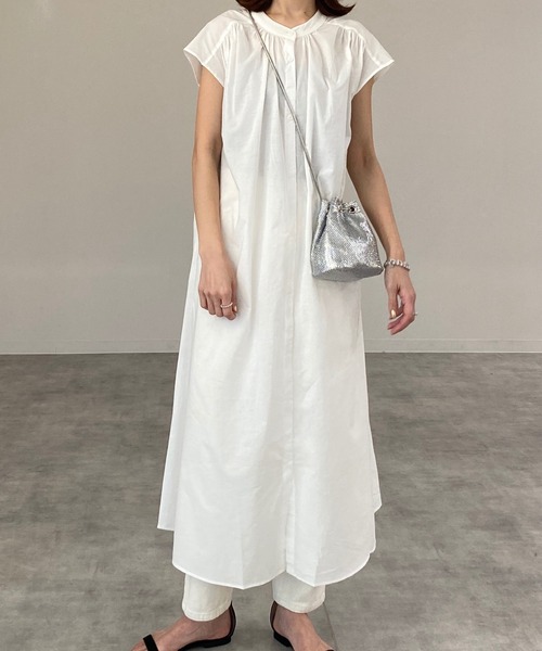She's Closet(シーズクローゼット)の「スタンドカラーAラインフレアフレンチスリーブロングシャツワンピース(シャツワンピース・レディース・オフホワイト/グレー×サックスブルー/ダークパープル/ダークラベンダー・FREE)」の1枚目の写真