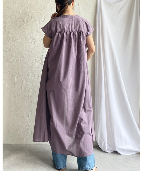 She's Closet(シーズクローゼット)の「スタンドカラーAラインフレアフレンチスリーブロングシャツワンピース(シャツワンピース・レディース・オフホワイト/グレー×サックスブルー/ダークパープル/ダークラベンダー・FREE)」の8枚目の写真