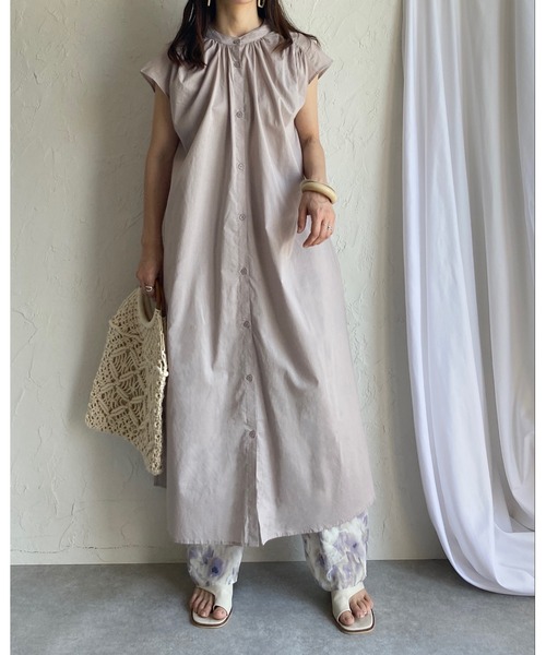 She's Closet(シーズクローゼット)の「スタンドカラーAラインフレアフレンチスリーブロングシャツワンピース(シャツワンピース・レディース・オフホワイト/グレー×サックスブルー/ダークパープル/ダークラベンダー・FREE)」の13枚目の写真