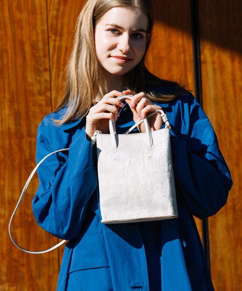 カカトゥ kakatoo / 牛毛皮レザークロスボディバッグ