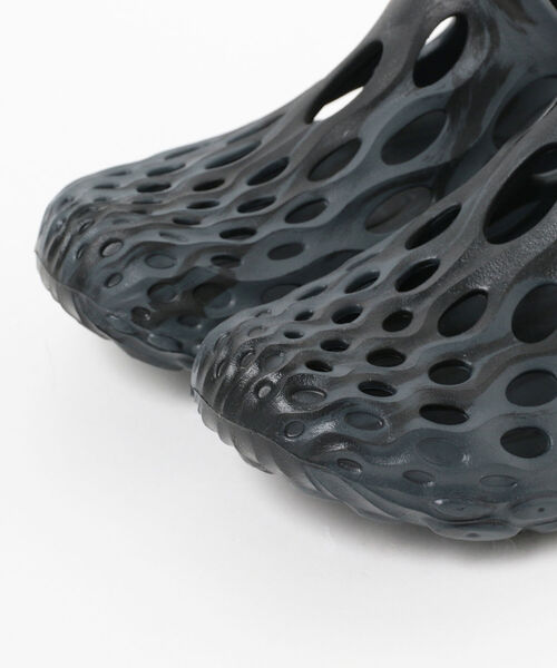 MERRELL（メレル）の「MERRELL / Hydro Moc（サンダル・メンズ・ブラック・8inch/10inch/7inch）」の2枚目の写真