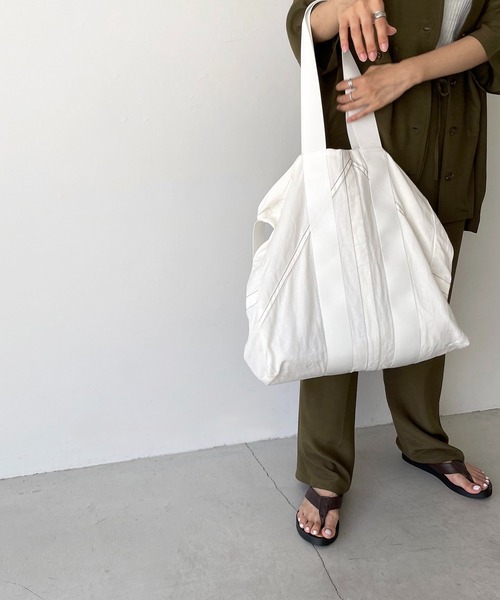 CANAL JEAN（キャナルジーン）の「RCW BLUE LABEL(ブルーレーベル) ボストンバッグ（ボストンバッグ・レディース・ホワイト/グリーン・ONE SIZE）」の5枚目の写真