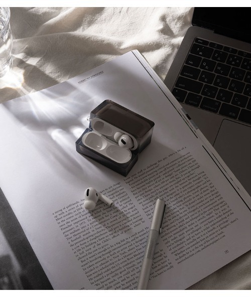 salisty(サリスティ)の「AirPods Pro(第2/1世代) / AirPods(第3世代) / AirPods Pro(第1世代) salisty(サリスティ) クリアソフトケース airpodspro ケース(ヘッドフォン/イヤホン・レディース・ブラック/クリア/ブルー・A/A3/P)」の11枚目の写真