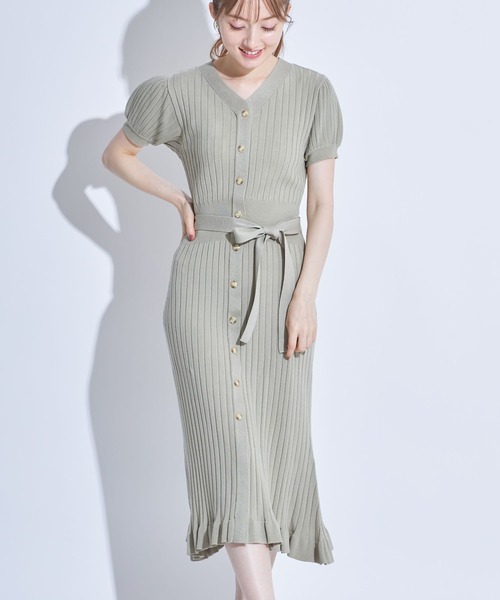 tocco closet(トッコ クローゼット)の「ウエストりぼん付きフロントボタン裾フリルシャリ感リブニットワンピース(ワンピース・レディース・グレイッシュブルー/ダークブラウン/ライトカーキ/チャコール/ラベンダー・M)」の15枚目の写真