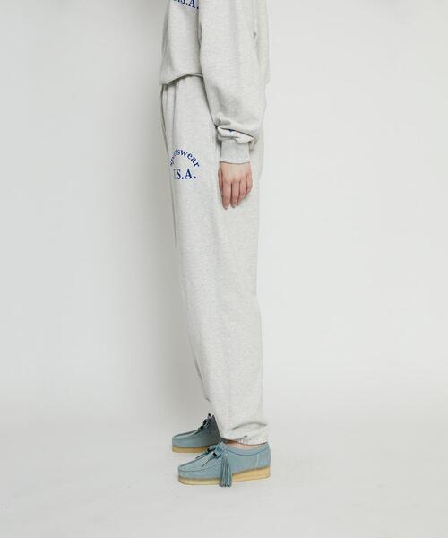 Russell Athletic（ラッセルアスレティック）の「【別注】＜RUSSELL ATHLETIC＞カレッジロゴスウェットパンツ ∴（スウェットパンツ・レディース・ライトグレー/ブラック/ワインレッド・FREE）」の18枚目の写真