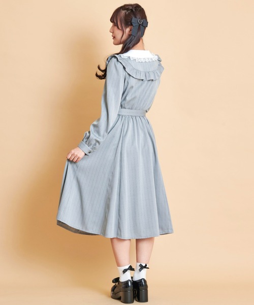 Secret Honey(シークレットハニー)の「ヨークフリルラッフルミディ丈ワンピース(ワンピース・レディース・ブラック/グレー・MEDIUM)」の14枚目の写真