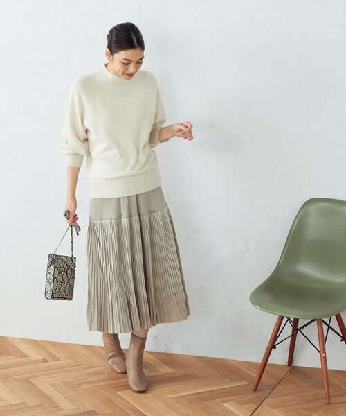 COMME CA ISM（コムサイズム）の「ベロア　プリーツスカート（スカート・レディース・ブラック/ブラウン/グレイッシュベージュ/ブルー・SMALL/MEDIUM/LARGE）」の19枚目の写真