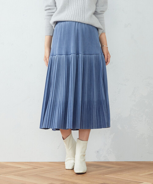 COMME CA ISM（コムサイズム）の「ベロア　プリーツスカート（スカート・レディース・ブラック/ブラウン/グレイッシュベージュ/ブルー・SMALL/MEDIUM/LARGE）」の21枚目の写真