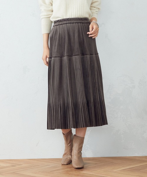 COMME CA ISM（コムサイズム）の「ベロア　プリーツスカート（スカート・レディース・ブラック/ブラウン/グレイッシュベージュ/ブルー・SMALL/MEDIUM/LARGE）」の3枚目の写真