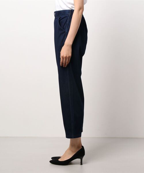 BELLUNA PLUS(ベルーナ)の「美ストレッチゆったり裾タックパンツ 股下61cm(その他パンツ・レディース・インディゴブルー/カーキ/ブラック/ライトベージュ・LARGE/MEDIUM/SMALL/X-LARGE)」の11枚目の写真