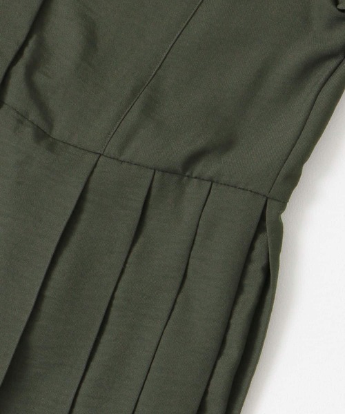 URBAN RESEARCH DOORS（アーバンリサーチドアーズ）の「プリーツ切替ワンピース（ワンピース・レディース・チャコールグレー/ブラウン/カーキ/ピンク・ONE）」の16枚目の写真