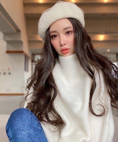 EIMY ISTOIRE（エイミーイストワール）の「モヘアタートルニットプルオーバー（ニット/セーター・レディース・ベージュ/ブラウン/ホワイト/ピンク・FREE）」の2枚目の写真