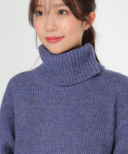 LBC(エルビーシー)の「異素材切り替えタートルニットワンピ(ワンピース・レディース・ブルー/ブラック・M)」の9枚目の写真